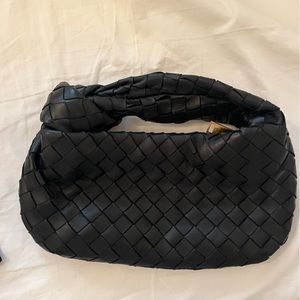 Small Bottega Veneta black Jodie. Excellent condition.